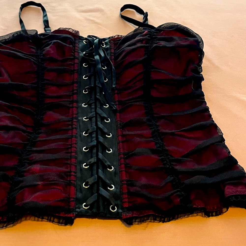 Moda International Red and Black corset gently used, only worn maybe 3 times